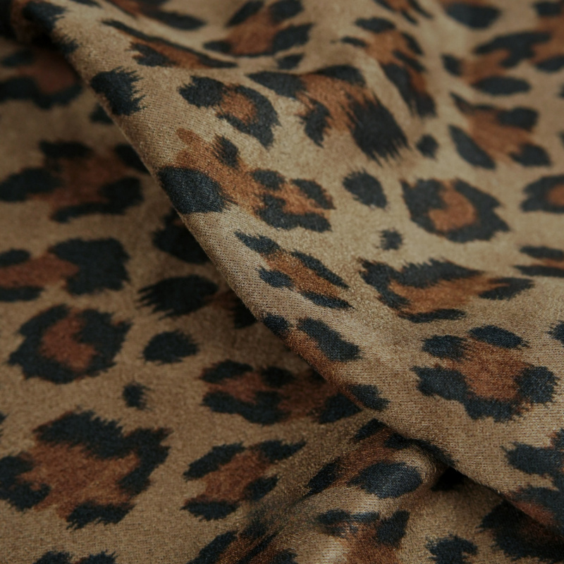 Winter Clothes - Autumn and winter draped suede leopard